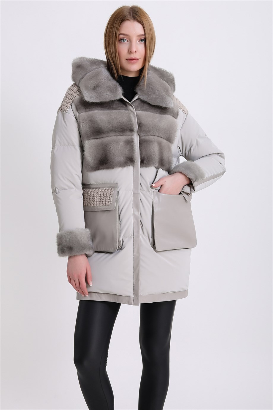 معطف منفوخ محبوك بيج مزين بفرو المنك, LC Leather Club