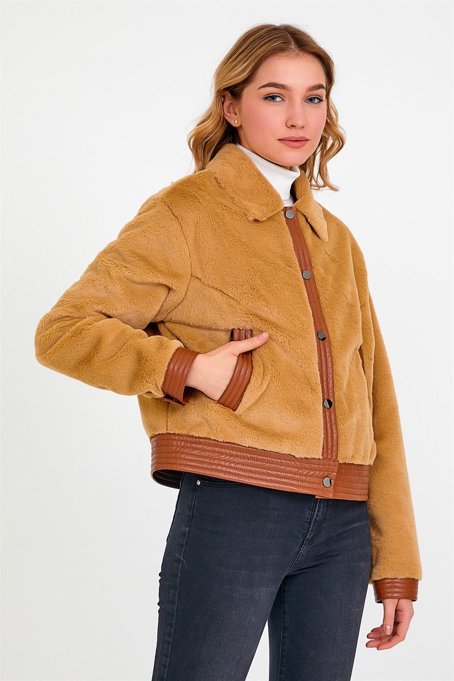 Karamel Kuzu Derisi Aksesuarlı Puffer MontMont
