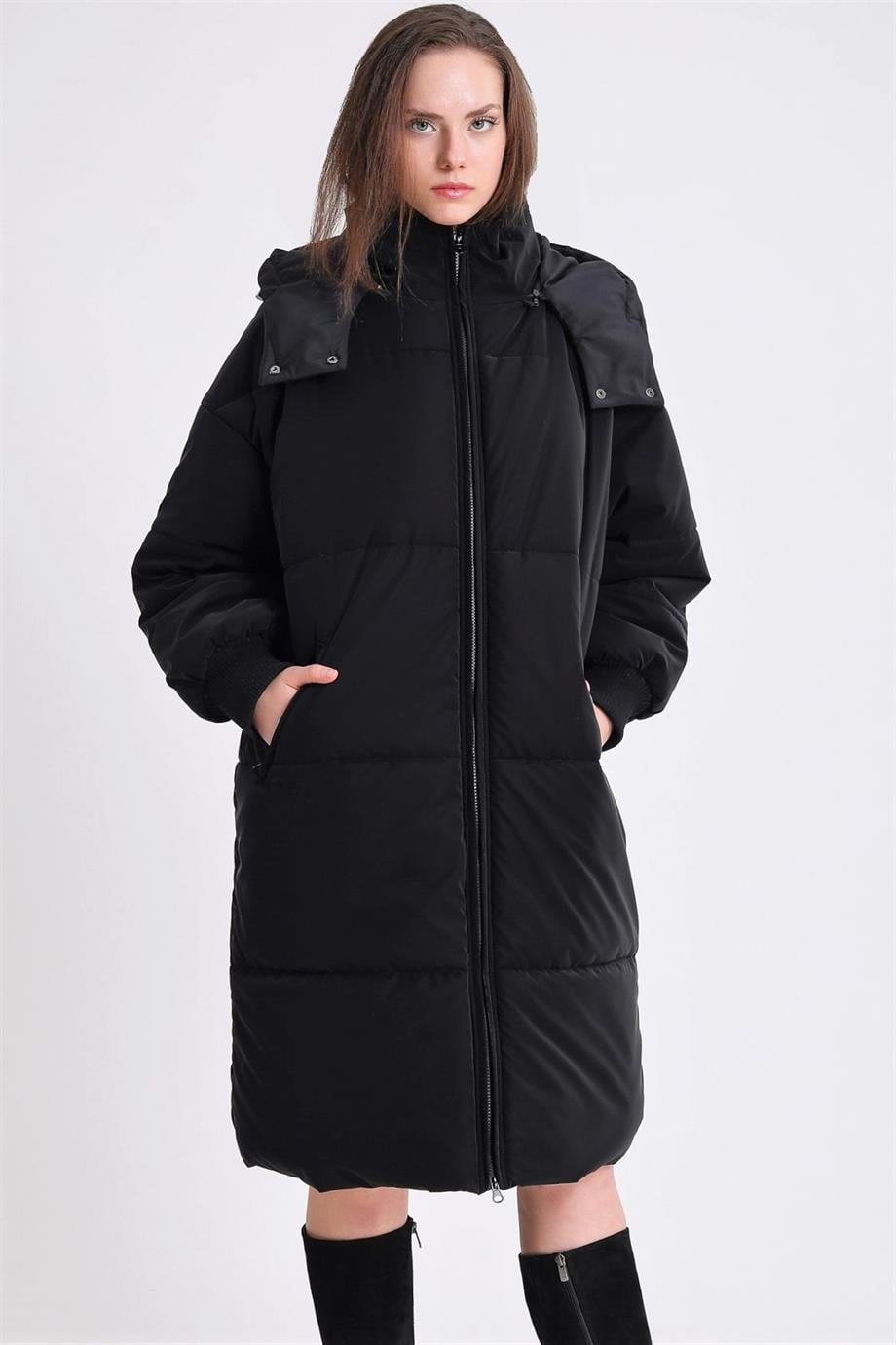 Siyah Matte Kaz Tüyü Şişme Puffer MontMont