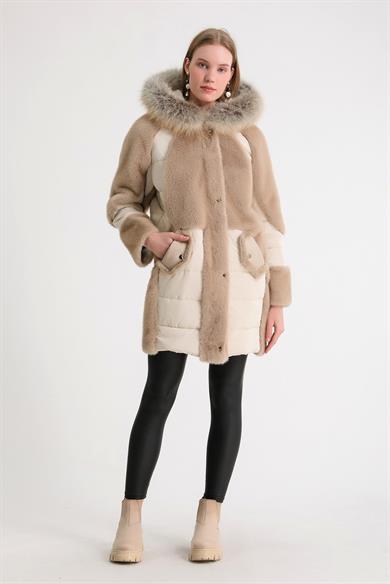 Beige Puffer Coat with Lambskin and Fox Fur Accessory
