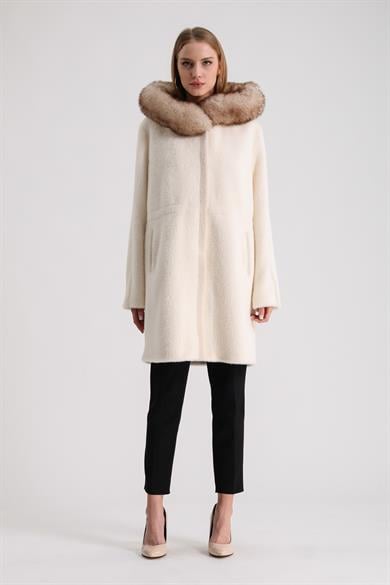 Ecru Wool Coat with Fox Fur