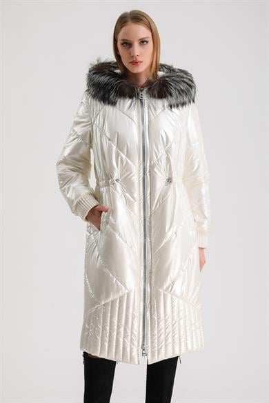 Pearl White Puffer Coat with Argenté Fox Fur