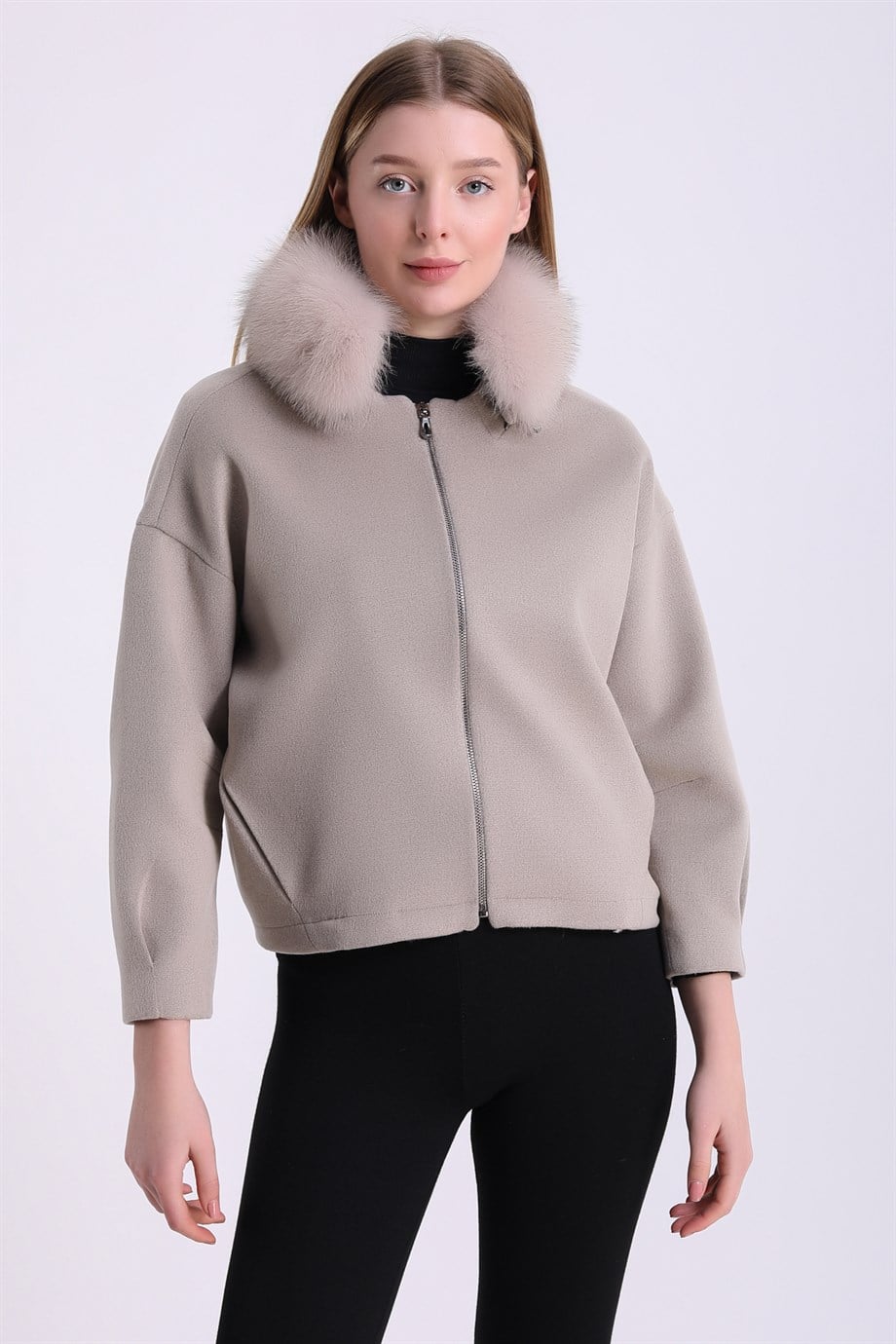 Bej Tilki Kürk Aksesuarlı Kaşmir CeketCeket