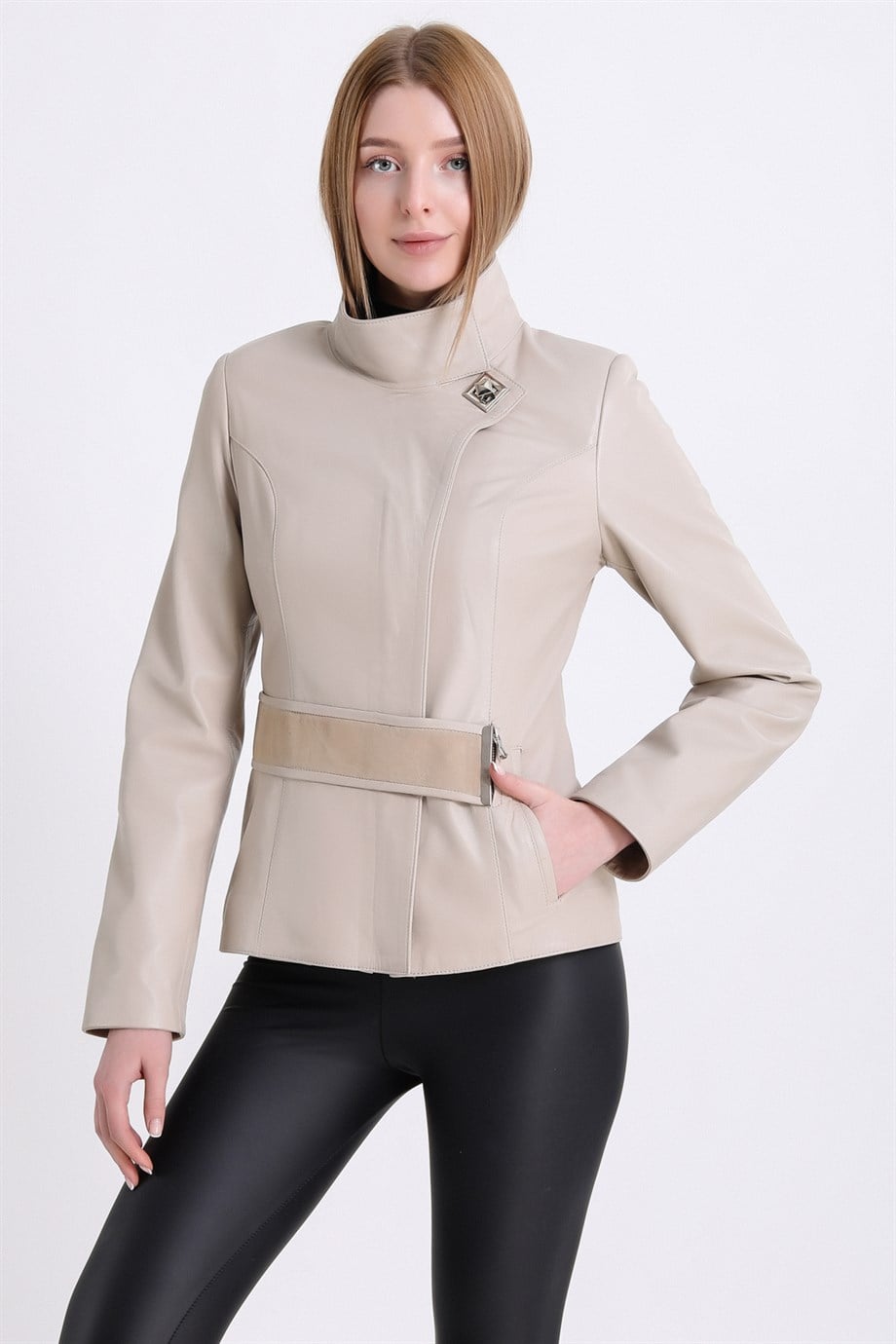 Krem Düğme Detaylı Deri Ceket