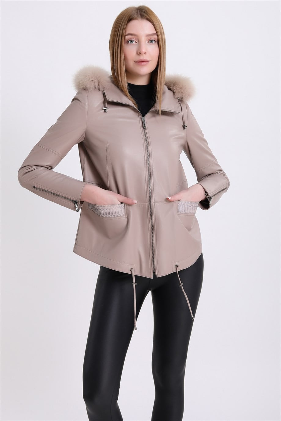 Krem Tilki Aksesuarlı Deri Mont