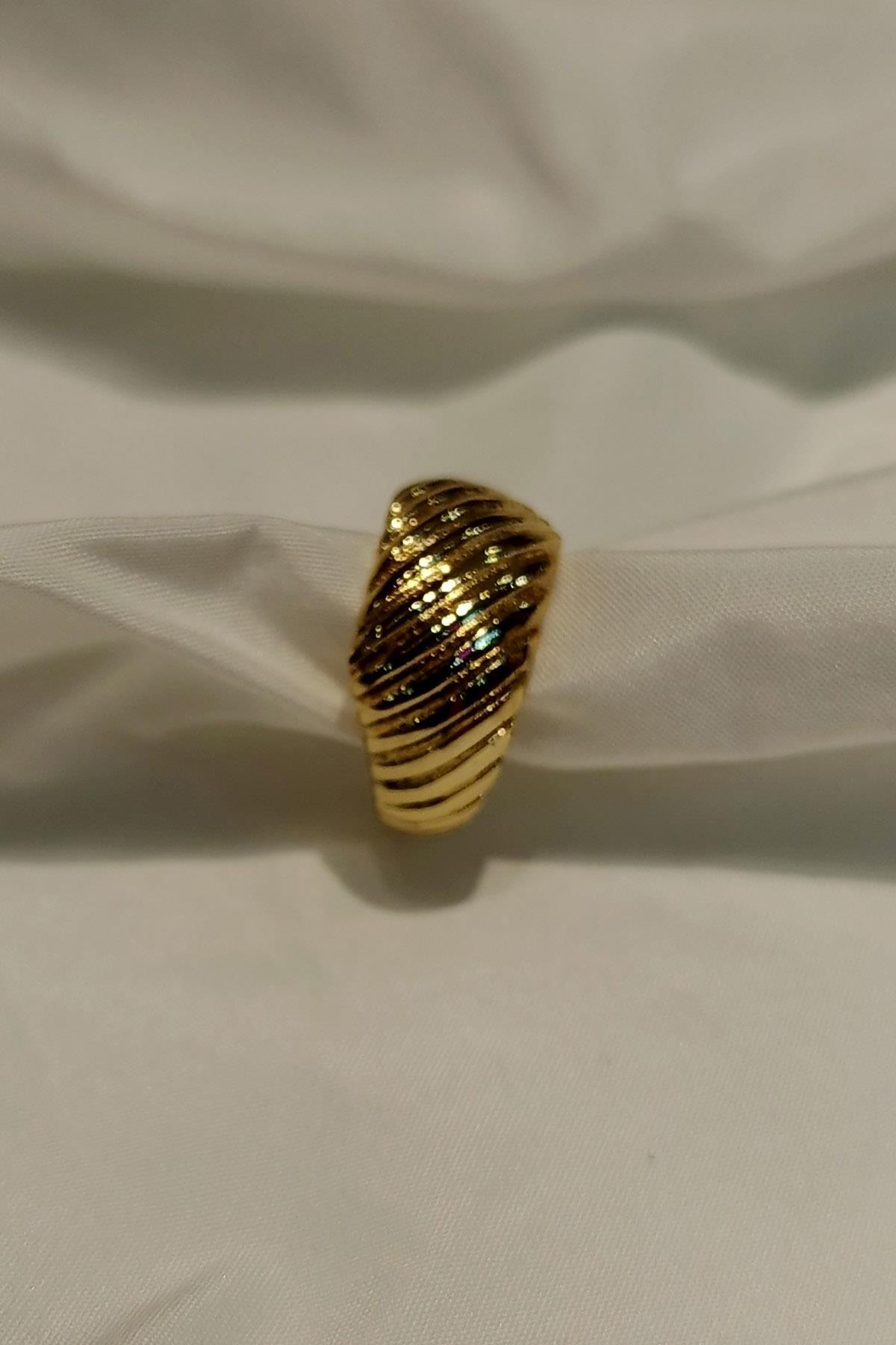 Eswomes Yarım Halka Tırtıklı Kıkırdak Küpe Gold