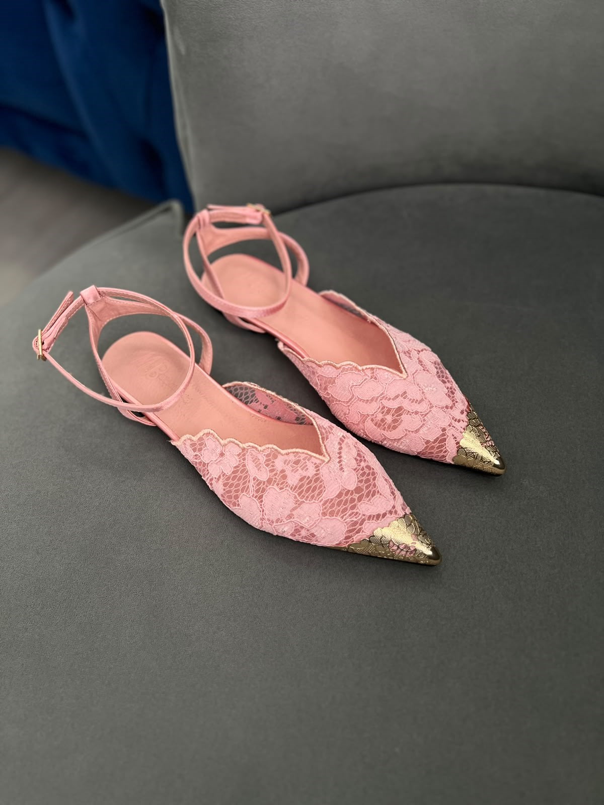 Kadın Şık Metal Burun Detaylı Dantel Babet – Pembe
