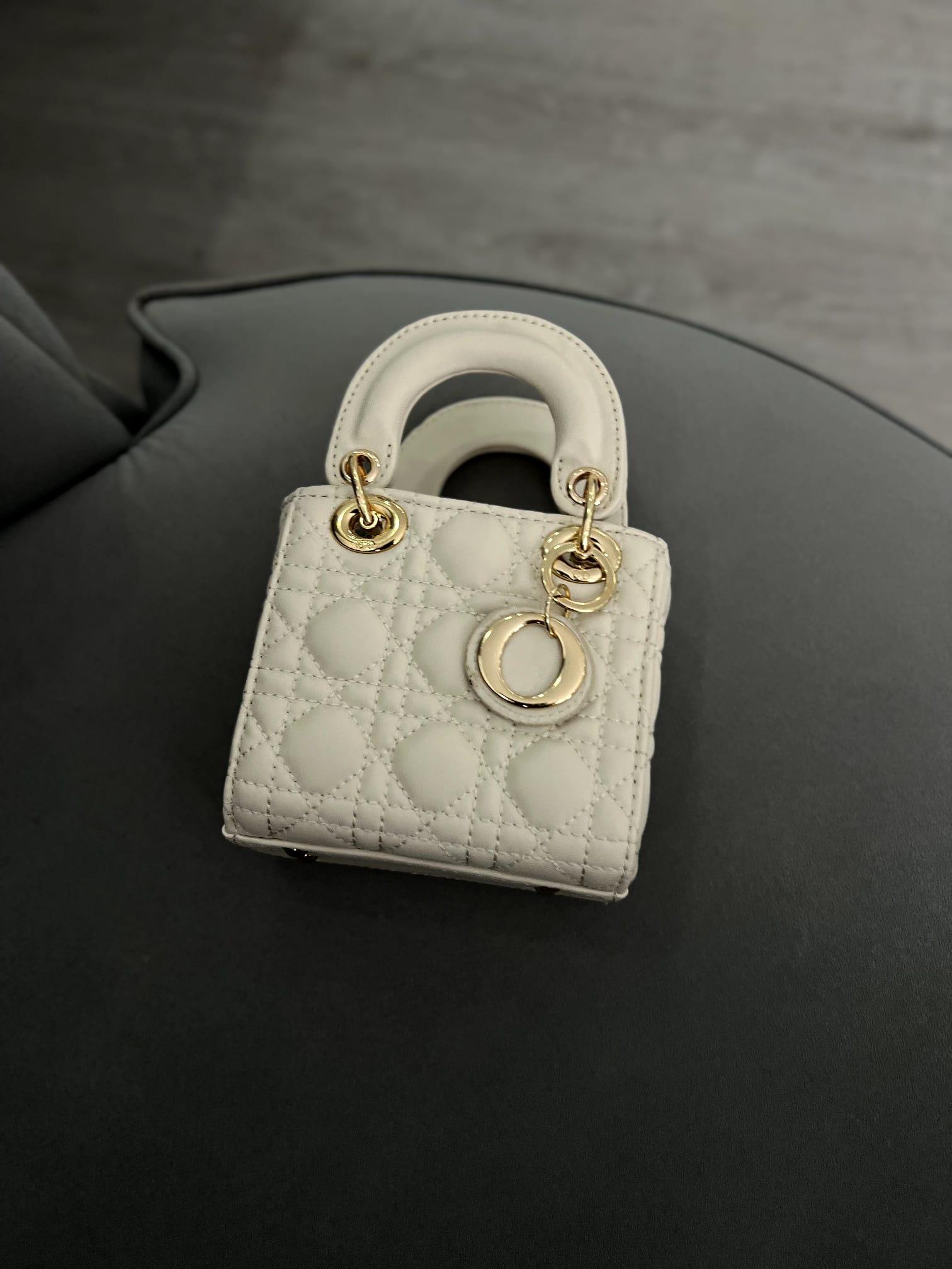 Mini acık bej Çanta – Mat Deri Zincir Askılı