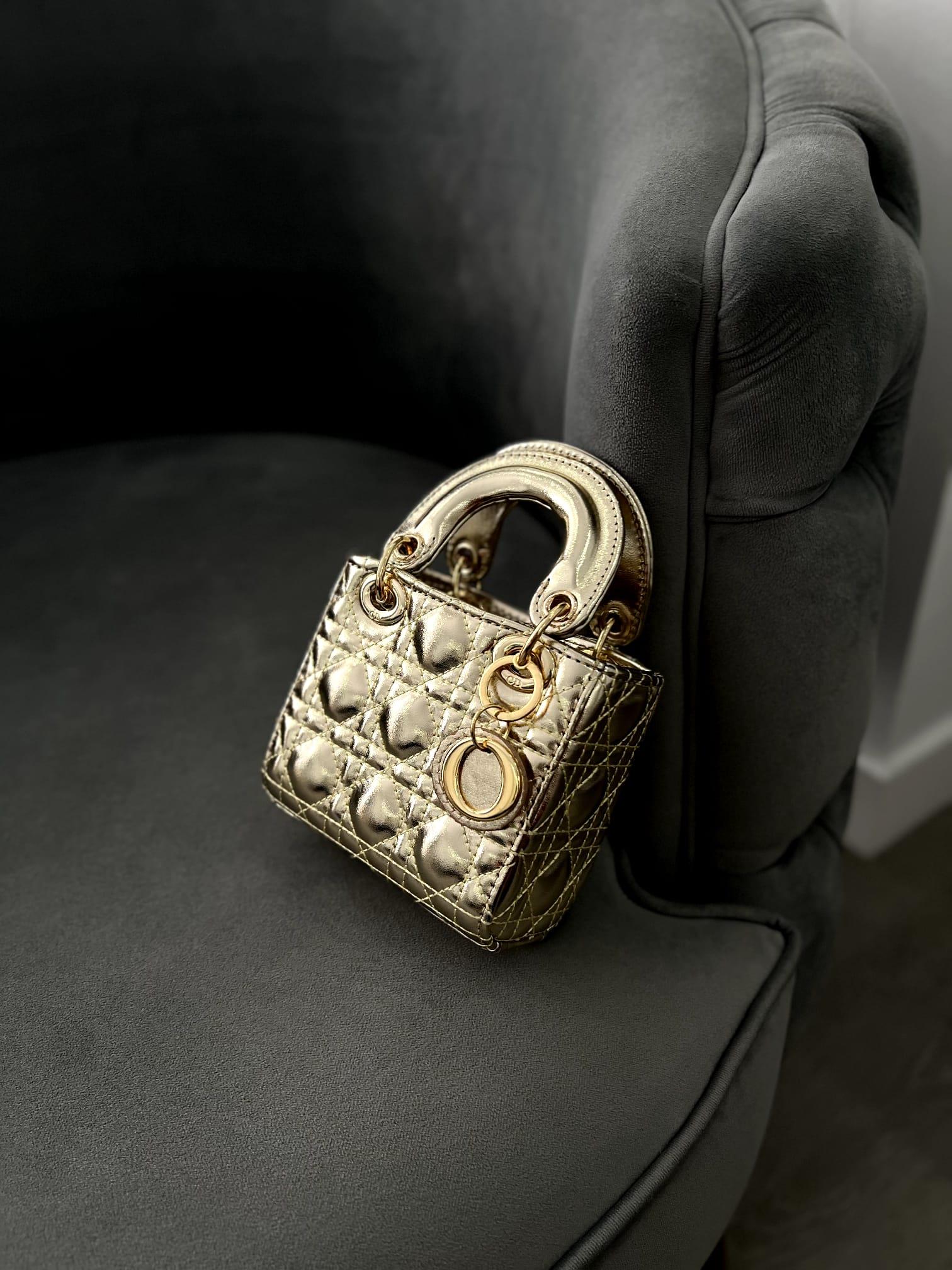 Mini Gold Çanta – Mat Deri Zincir Askılı