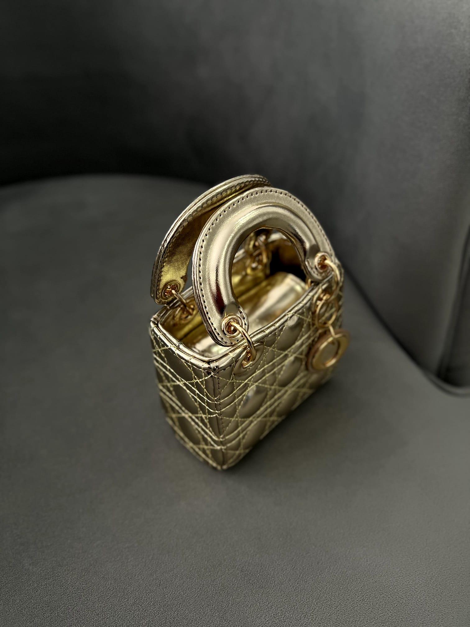 Mini Gold Çanta – Mat Deri Zincir Askılı