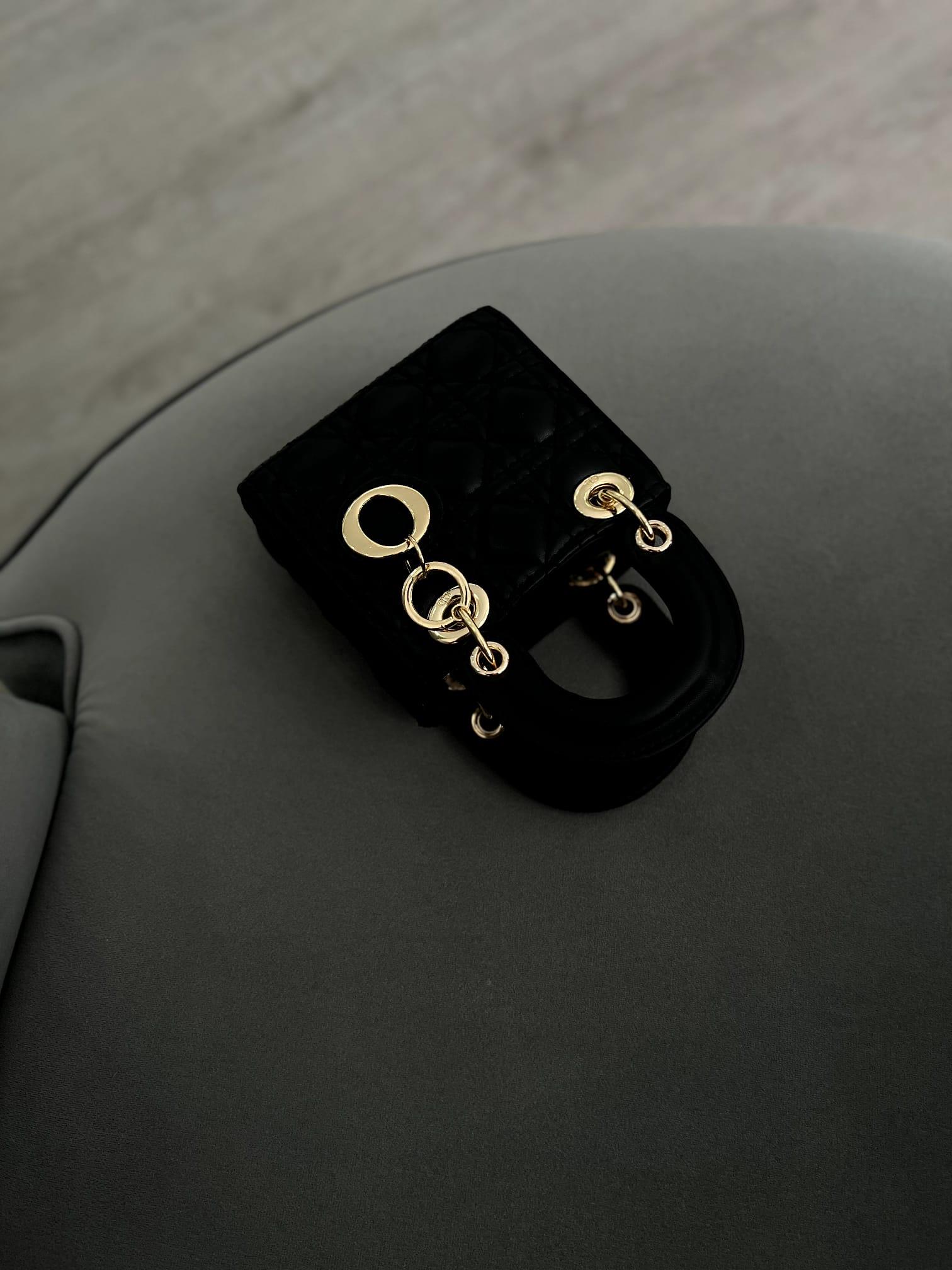 Mini Siyah  Çanta – Mat Deri Zincir Askılı