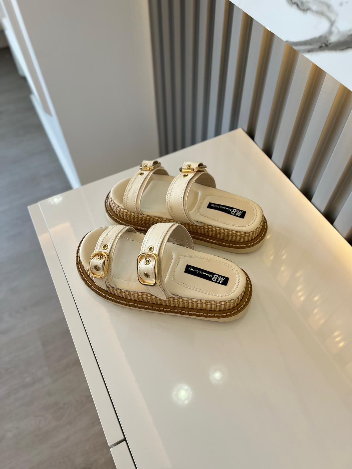 ROBİN BEJ  MAT KALIN TABAN DETAY ÇİFT TOKALI KADIN TERLİK