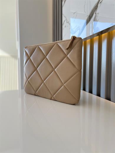  Bej Kapitone Şık Clutch  Zarif ve Minimal Tasarım