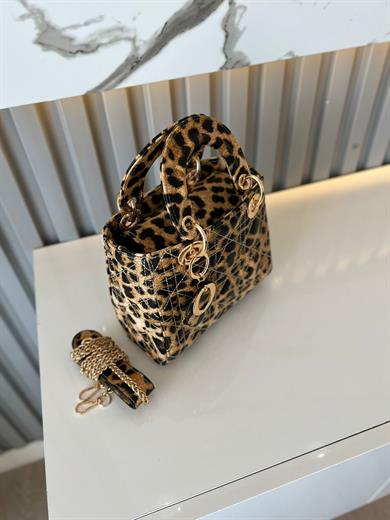  MAT LEOPAR KADIN ÇANTA 