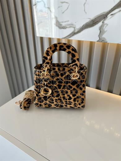  MAT LEOPAR KADIN ÇANTA 