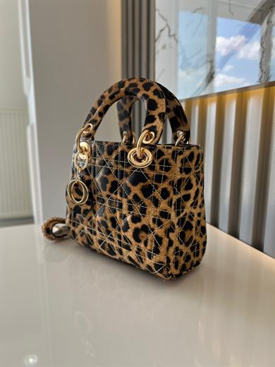  MAT LEOPAR KADIN ÇANTA 