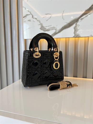  RUGAN SİYAH KADIN ÇANTA