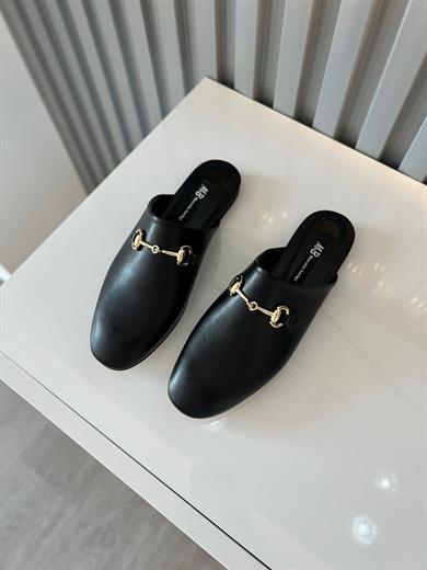 Altın Tokalı Siyah Kadın Terlik .Düz Taban