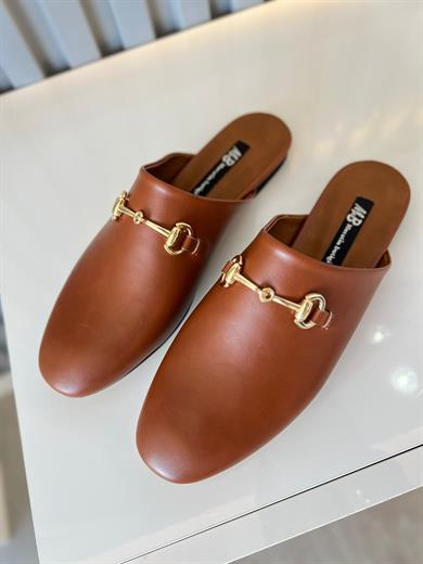 Altın Tokalı Taba Kadın Terlik .Düz Taban