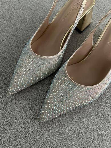 bej, 5 cm kalın topuklu, sivri burunlu ve arkası tokalı şık davet ayakkabısı