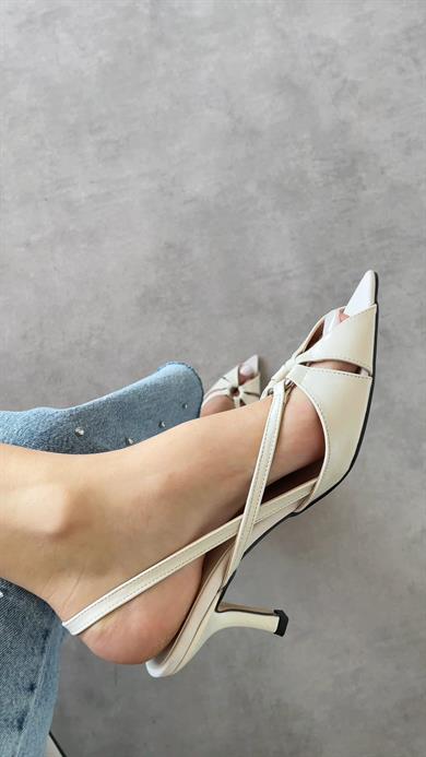 BEJ  Çapraz Bantlı İnce Topuklu Ayakkabı 5 cm