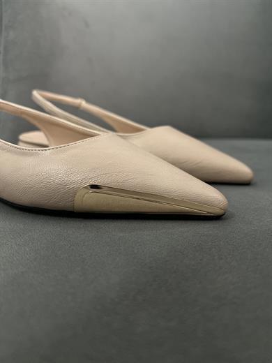 bej gold uç detaylı babet . Şık, rahat ve tam kalıptır. 36–43 numara.