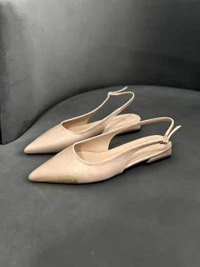 bej gold uç detaylı babet . Şık, rahat ve tam kalıptır. 36–43 numara.