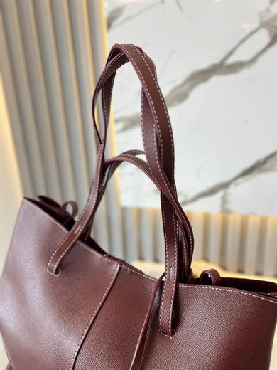 bordo Günün her anına eşlik eden çanta 