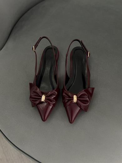 Bordo Renk. Fiyonk detaylı şık babet.36-43 numara arası mevcut