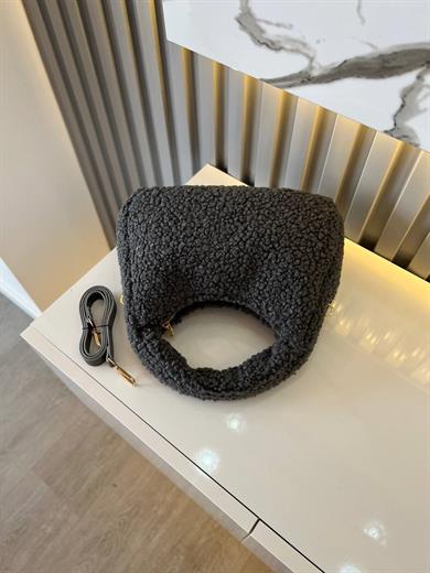 FLARE GRİ KÜRKLÜ PELUŞ YUMUŞAK KADIN ÇANTA