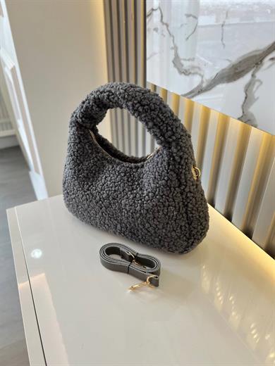 FLARE GRİ KÜRKLÜ PELUŞ YUMUŞAK KADIN ÇANTA