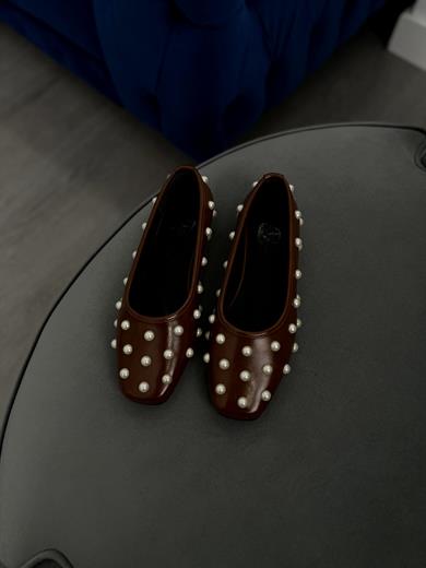 İnci detaylı taba babet. Şık ve rahat tasarım. 36–43 numara arası