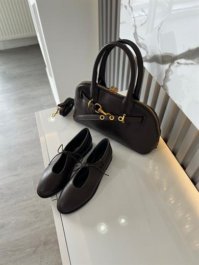 kahve kadın ayakkabısı.ve kombin çanta 