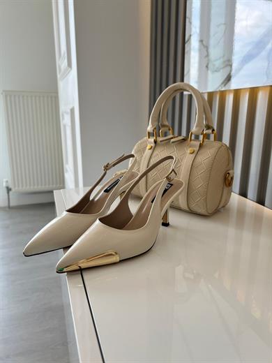 LENNON GOLD METAL DETAYLI BEJ RENK ÇANTA AYAKKABI KOMBİN