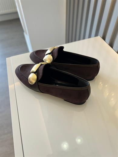 Loafer acı kahve süet görünümlü ayakkabı.Gold detaylı metal .36 ve 43 arası
