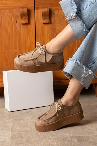Loafer vizon süet görünümlü ayakkabı;  4 cm kalın tabanı, rahat yapısı 