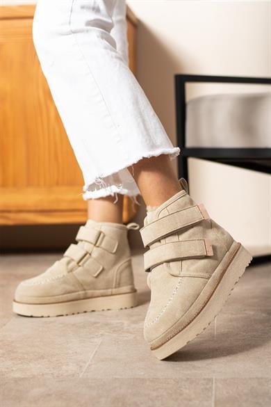 MİNİ BEJ CIRTLI SÜET İÇİ KÜRKLÜ KALIN TABAN KADIN BOT