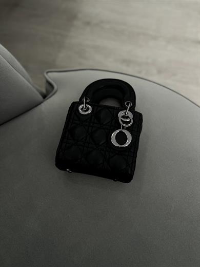 Mini Siyah Çanta – Mat Deri Zincir Askılı