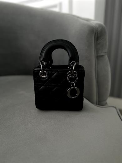 Mini Siyah Çanta – Mat Deri Zincir Askılı