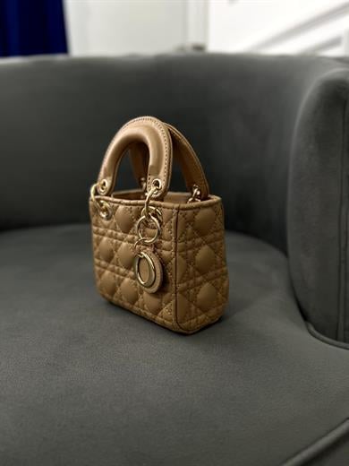 Mini TabaÇanta – Mat Deri Zincir Askılı