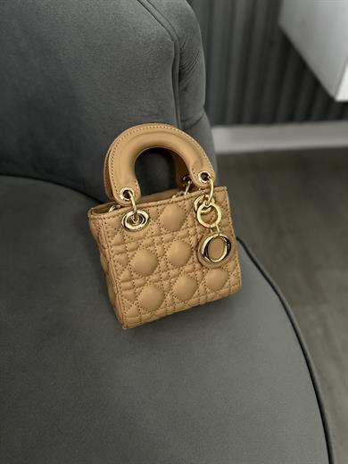 Mini TabaÇanta – Mat Deri Zincir Askılı