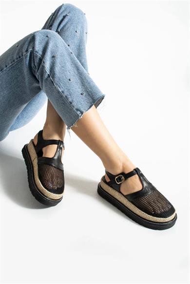 Siyah File Detaylı Sandalet 