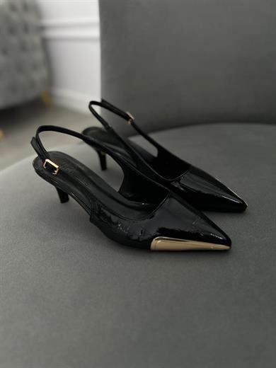 Siyah renk 5 CM topuklu şık kadın ayakkabı. 36-43 numara.