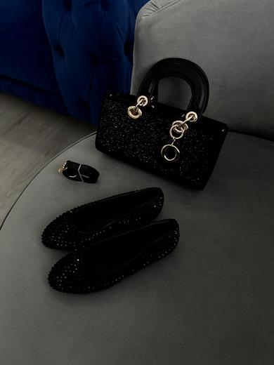 SİYAH RENK TAŞ DETAYLI GÜMÜŞ RENK KADIN ÇANTA VE  BABET KOMBİN