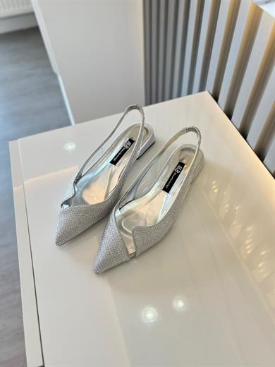 Taş süslemeli, şeffaf detaylı, sivri burun gümüş  babet