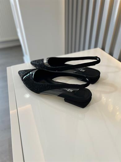 Taş süslemeli, şeffaf detaylı, sivri burun siyah  babet