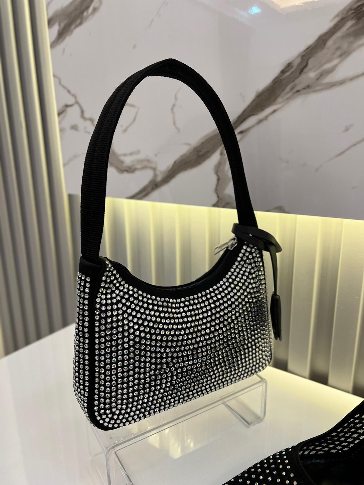 AMARA SİYAH SATEN KADIN ÇANTA