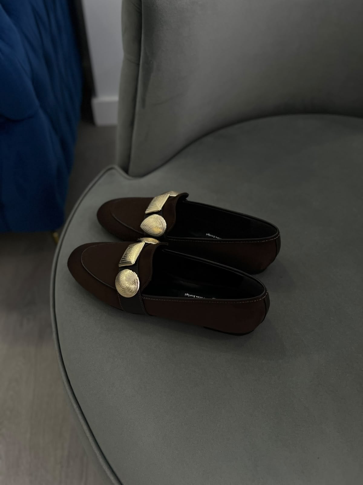Loafer acı kahve süet görünümlü ayakkabı.Gold detaylı metal .36 ve 43 arası
