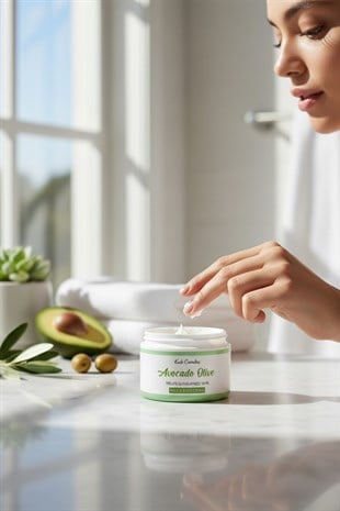 Nemlendirici Parlatıcı Doğal El Yapımı Tüm Ciltler için Yüz ve Vücut - Avokado & Zeytin Kremi