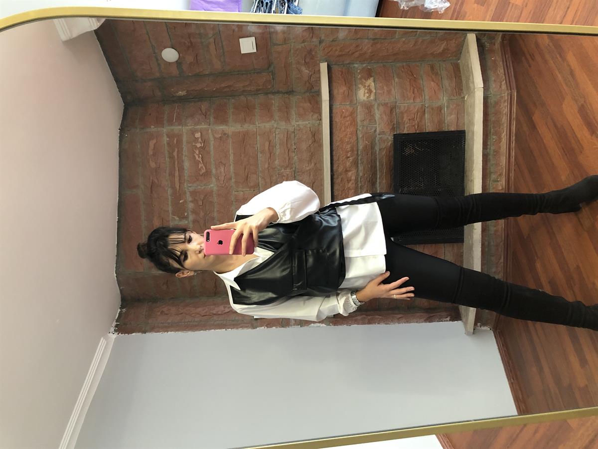 Deri Detaylı Gömlek